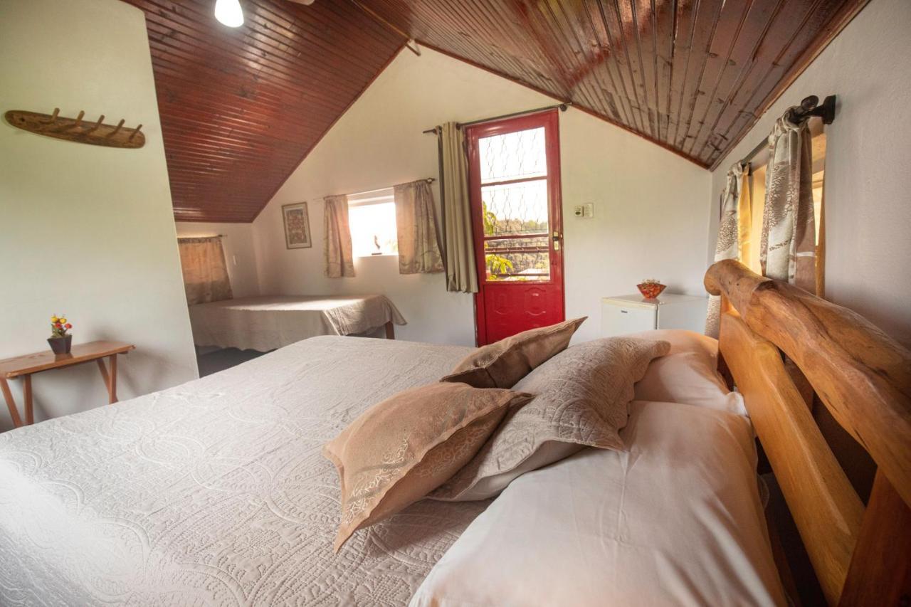 Buddy'S Hostel & Pousada Alto Paraiso อัลโต ปาไรโซ เด โกยาส ภายนอก รูปภาพ
